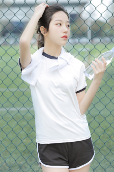 风韵少妇性饥渴推油按摩视频